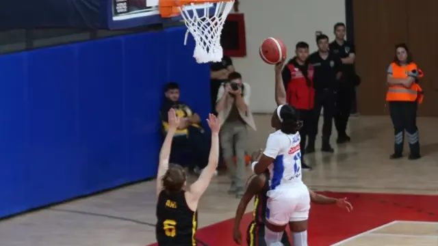 Melikgazi Kayseri Basketbol, Sezona Fırtına Gibi Başladı: Dardanel Çanakkale’yi Farklı Geçti