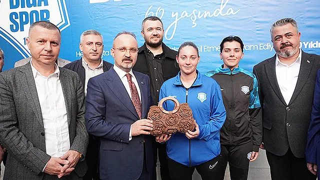 Bülent Turan’dan Bigaspor’a Destek Ziyareti: “3. Lig Hedefi Çok Yakın”