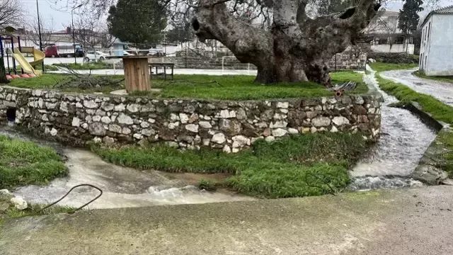 Uzun Yıllar Sonra Bir İlk: Bayramiç Barajı Taştı, Yer Altı Suları Yüzeye Çıktı