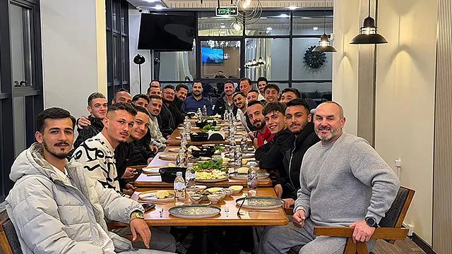 Çanakkalespor’da Sahur Buluşması: Teknik Ekip ve Futbolcular Aynı Sofrada