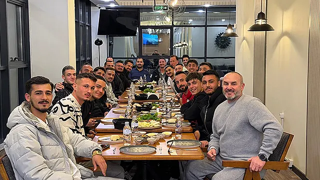 Çanakkalespor’da Sahur Buluşması: Teknik Ekip ve Futbolcular Aynı Sofrada