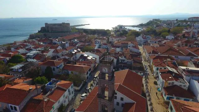 Bozcaada’ya Bayramda Araç Kısıtlaması Getirildi