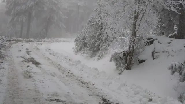 Kazdağları’nda Kış Yüzünü Gösterdi: Zirveler Karla Kaplandı