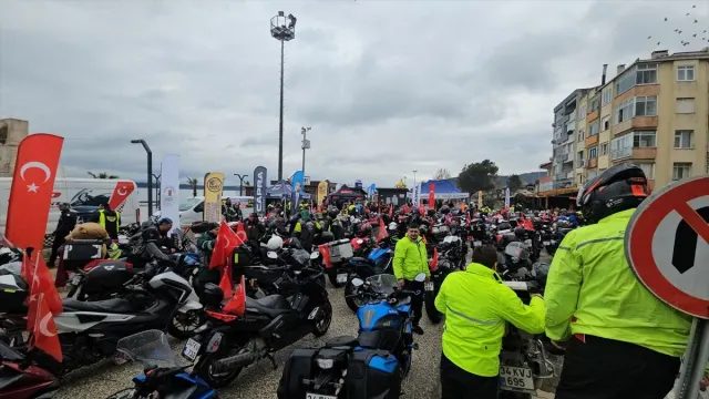 Gelibolu’da Anlamlı Buluşma: Motosikletçiler Şehitler İçin Sürüş Gerçekleştirdi