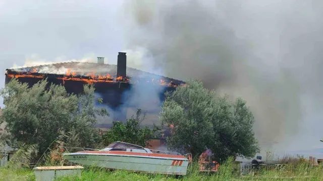 Çanakkale Ayvacık’ta Villa Yangını: Büyük Hasar Oluştu