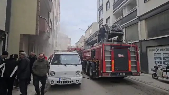 Gelibolu’da Apartman Yangını Paniğe Neden Oldu