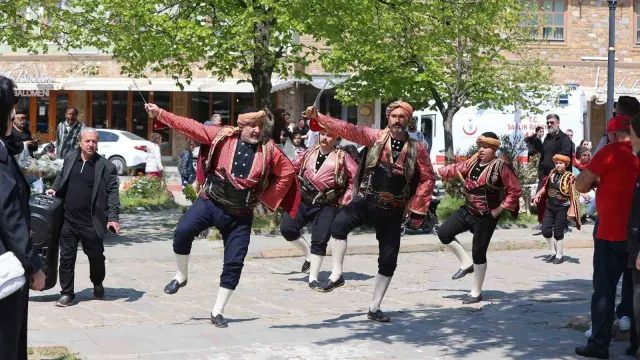 Gökçeada’da 23 Nisan Coşkusu: Seymen Gösterisi Büyük Beğeni Topladı