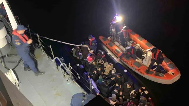 Çanakkale’de 31 Kaçak Göçmen ve 1 Göçmen Kaçakçısı Yakalandı