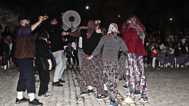 Çanakkale’de 82 Yıllık Bayram Geleneği Muratlar Köyü’nde Yaşatılıyor
