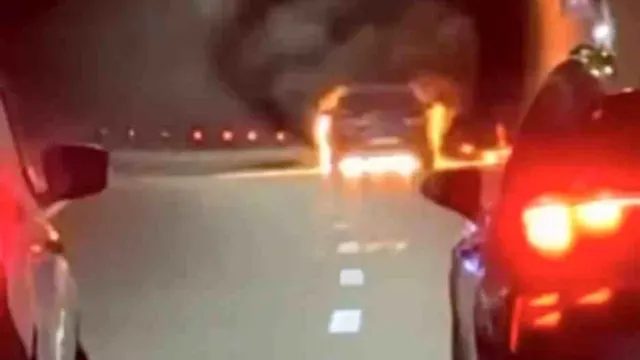 Çanakkale’de Assos-Troya Tünellerinde Araç Yangını Paniği