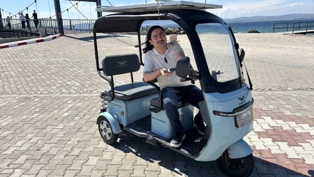 Çanakkale’de Güneş Enerjili Motosiklet Dönemi: Prize Takmadan Kilometrelerce Yol Gidiyor