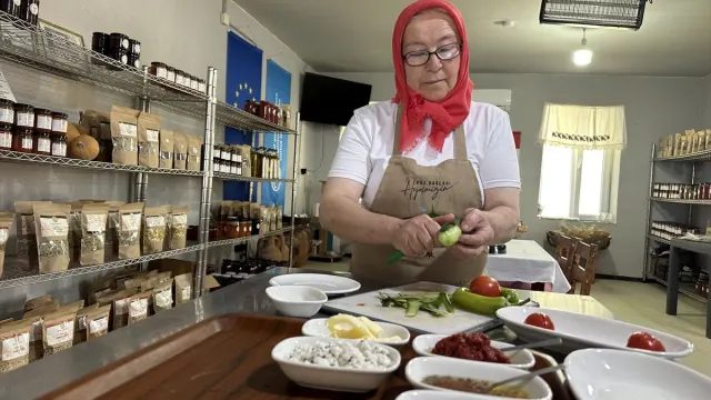 Kaz Dağları Eteklerinde Kadın Dayanışması: Bektaşlı Kadınlar Ürettiklerini Gelire Dönüştürüyor
