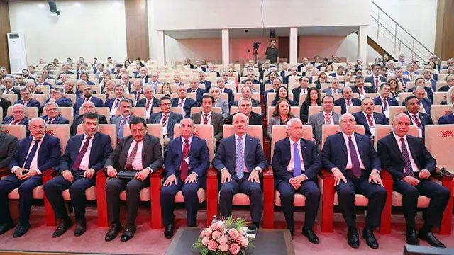 ÇOMÜ’de “Yetkinlik Odaklı Mikro Yeterlilikler” Dönemi Başlıyor