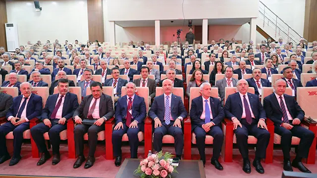 ÇOMÜ’de “Yetkinlik Odaklı Mikro Yeterlilikler” Dönemi Başlıyor