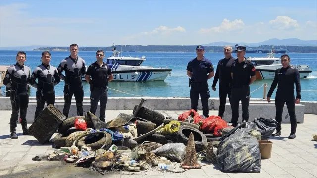 Eceabat’ta Çevre Haftası Kapsamında Deniz Dibi ve Sahil Temizliği Yapıldı